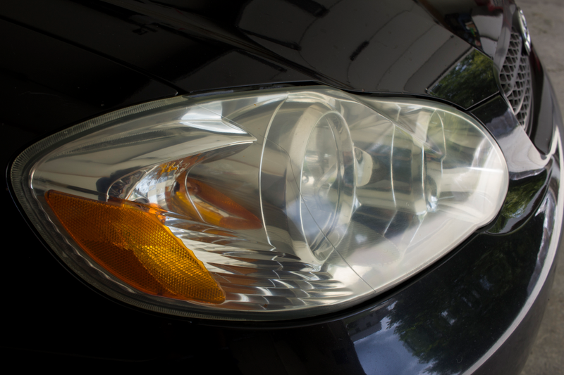 Illustration for article titled Weekend Project: Headlight Restoration